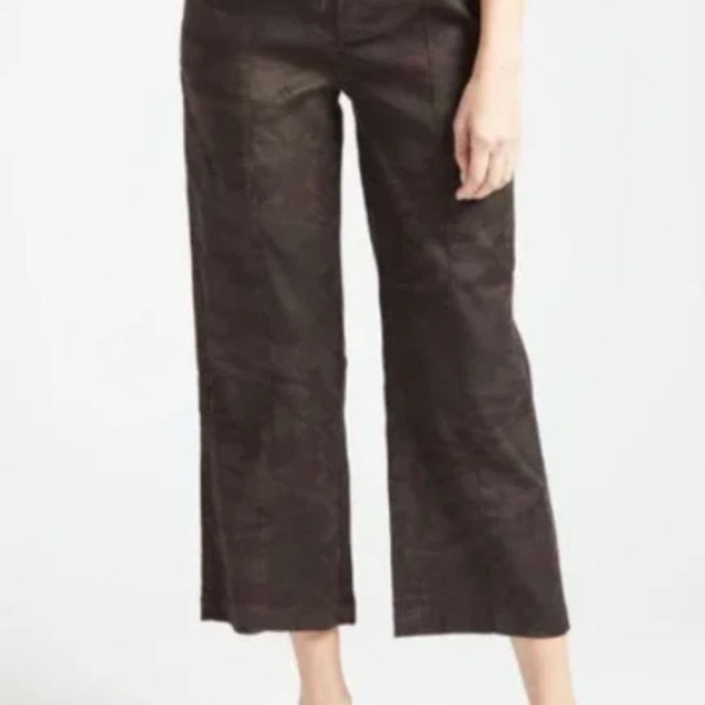 Evereve Level 99 Camouflage Wide-Leg Linen 4 Pocket Pants